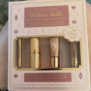 NWT Charlotte Tilbury Pillow Talk
Beautifying Lip & Cheek Secrets Set